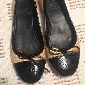 Tory Burch size 5.5 bamboo style flat.
